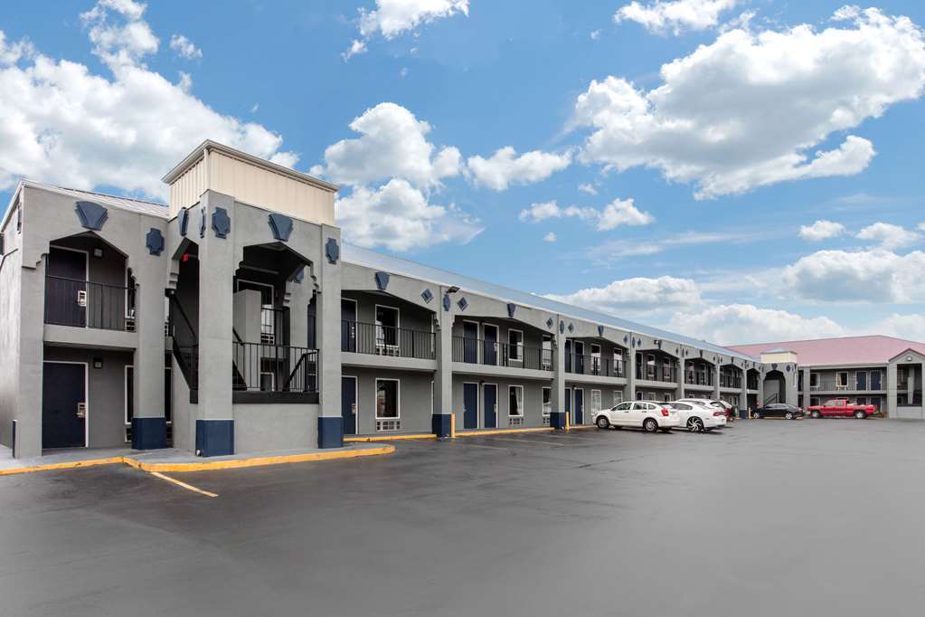 Days Inn - แมนเชสเตอร์ ภายนอก รูปภาพ